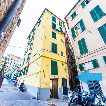 Luzzati Immerso Nel Centro Storico *